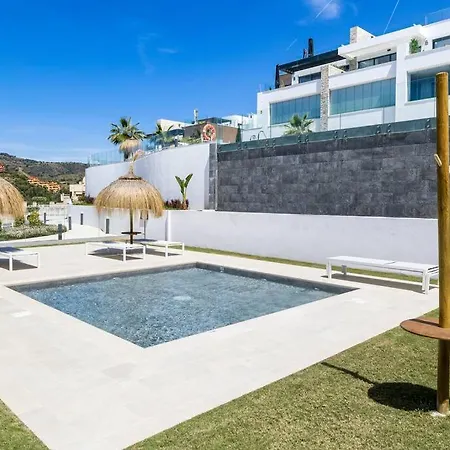 Daire Luxury Next To Golf Course In Marbella