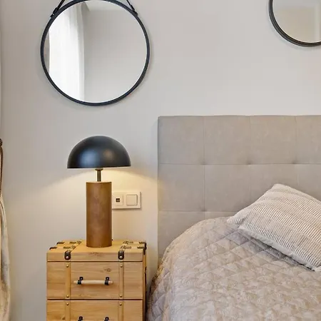 Luxury Next To Golf Course In * 马尔韦利亚