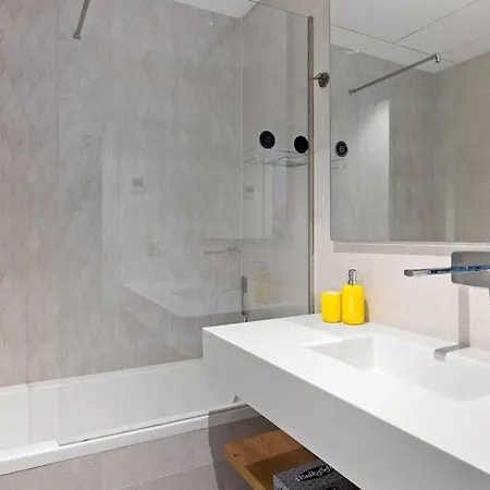 Luxury Hot Tub Included In Price Apartment