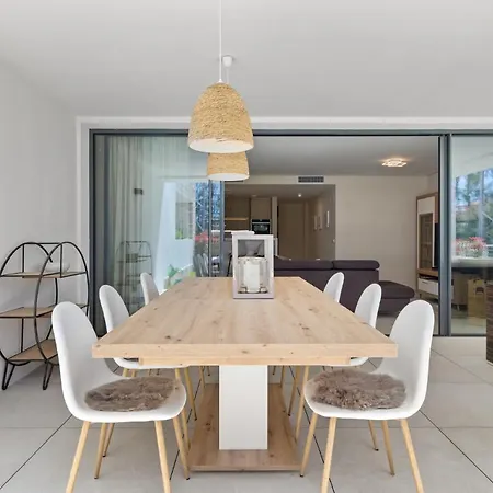 Luxury Next To Golf Course In Daire